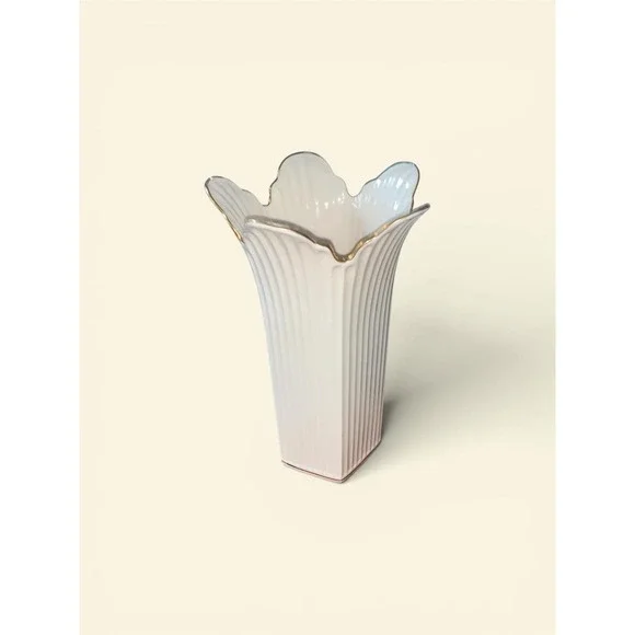 LENOX  Meridian Large VaseRibbed with Flared Top Gold Trim Top 11" 1991 - Picture 2 of 4